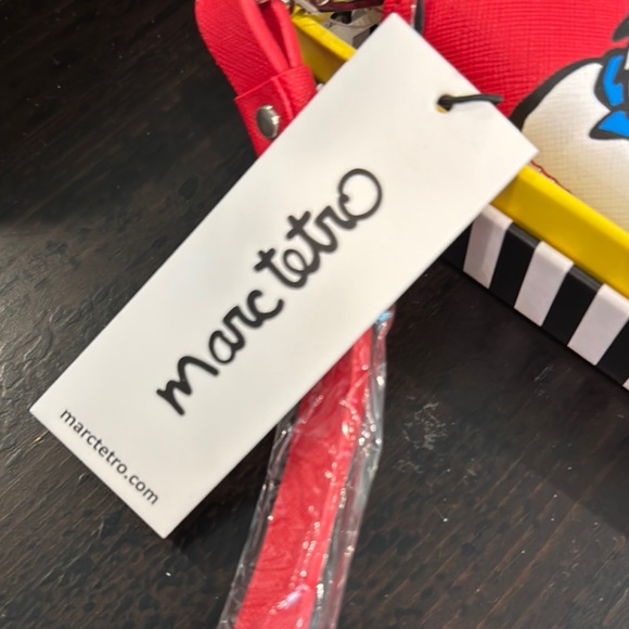 Marc Tetro Red Dog Wallet - Picture 2 of 3